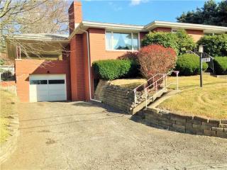 1101 Roosevelt St, Conway, PA 15027-1128