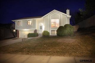 15811 Seward St, Omaha, NE 68118-2335