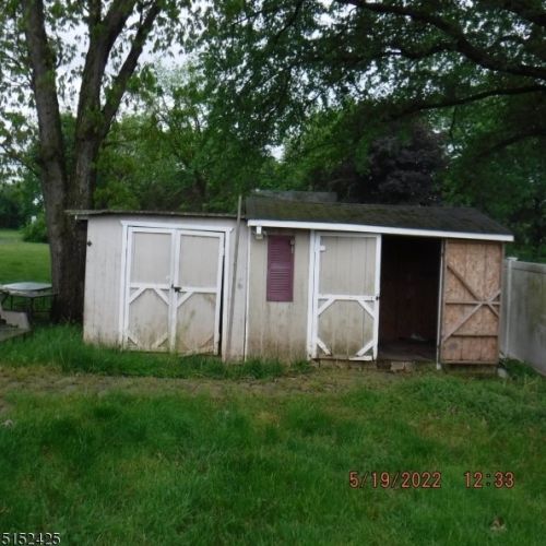 108 Bridge St, Manville NJ  08835-2328 exterior