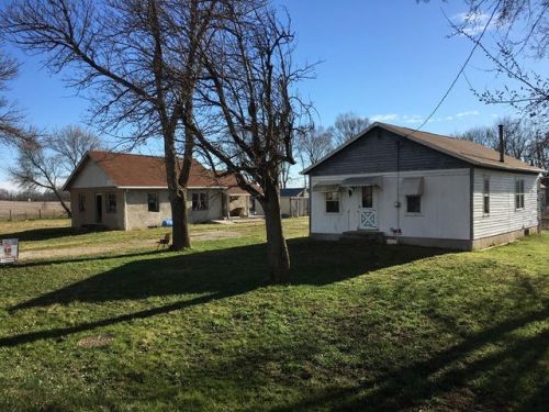 737 5th St, Palm Grove, IA 50501-7423