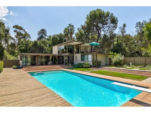 320 Mariposa Dr, Redlands, CA 92373-7234