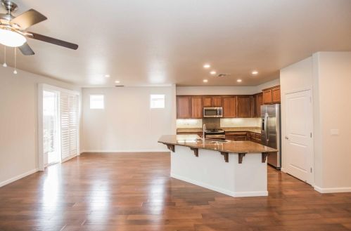 9950 Kennet Way, Elk Grove CA  95757-5118 exterior