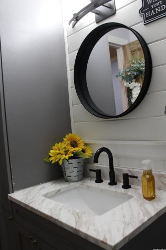 35 Hartford St, North Lindenhurst NY  11757-3843 exterior