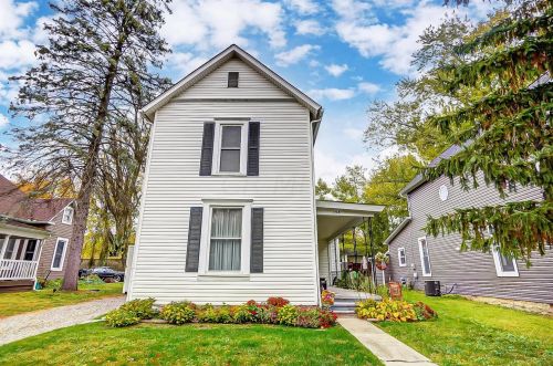 158 Oak St, London, OH 43140-1447