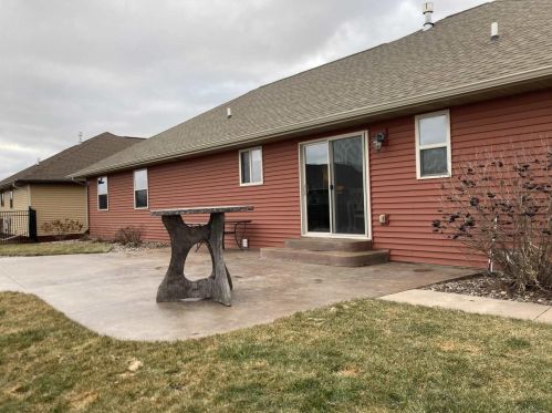 907 Lotus Trl, Menasha WI  54952-8852 exterior