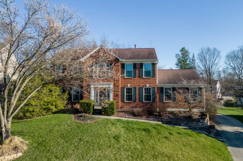 8526 Woodcreek Dr, Florence, KY 41042-8237