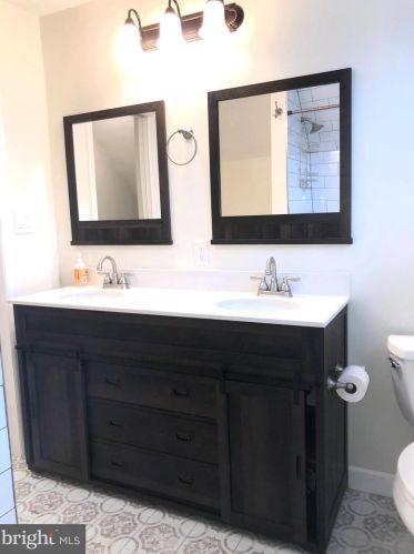 14 Beechwood Ave, Camden NJ  08107-1401 exterior