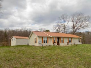 568 Highway 32, Louisa, KY 41230-7551