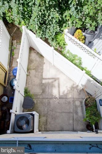 726 24 St, Philadelphia PA 19146-2540 exterior