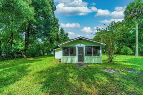 3871 Grand Ave, Deland, FL 32720-4514