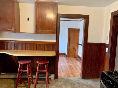 24 Blackstone St, Cumberland RI  02864-7027 exterior