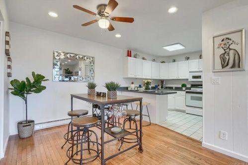1602 Old Country Rd, Elmsford, NY 10523-2041
