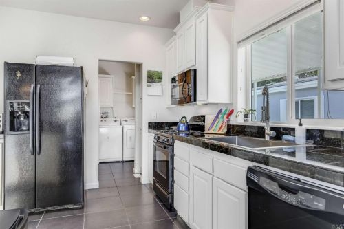 134 Bluejay Dr, Santa Rosa CA  95409-4105 exterior