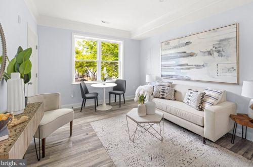 1111 Holbrook Ter, Washington DC 20002-2704 exterior