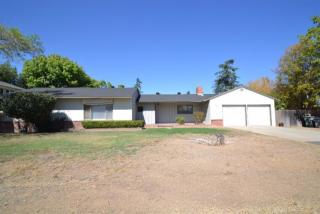 1152 Fairmont Ave, Fresno, CA 93704-3337