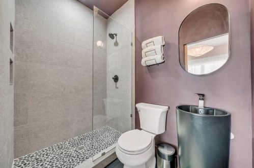 1208 32 St, Galveston TX 77550-6823 exterior