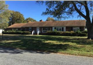 8223 Brookfield Rd, Richmond, VA 23227-1501