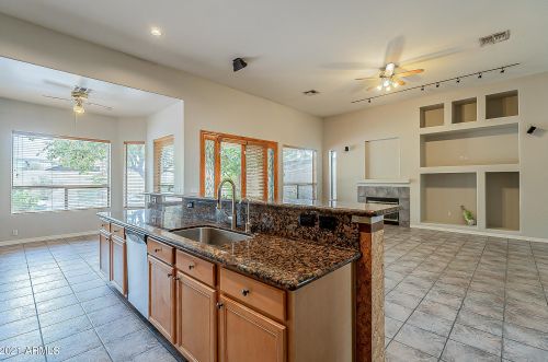 5330 Angela Dr, Scottsdale AZ 85254-6409 exterior