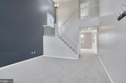 2118 Oak St, Wilmington, DE 19808-4833