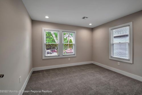 91 Bank St, Tinton Falls NJ  07701-1306 exterior