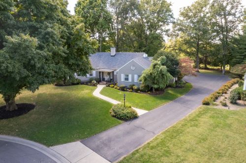 10 Peterson Pl, Wilmington, OH 45177-2132