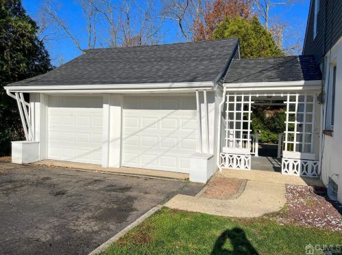 227 Dunhams Corner Rd, East Brunswick NJ  08816-3415 exterior
