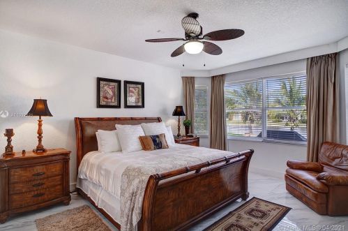 1885 139 Ter, Hollywood FL  33028-2837 exterior
