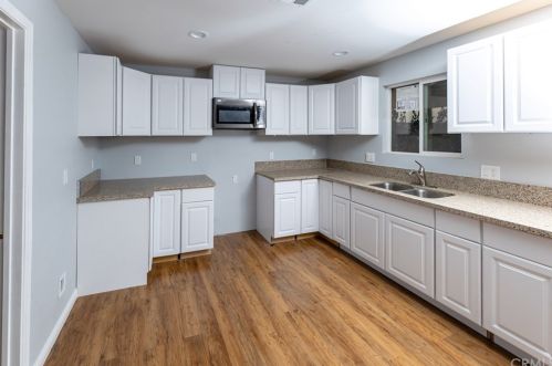 341 Haley St, Bakersfield CA 93307-1350 exterior