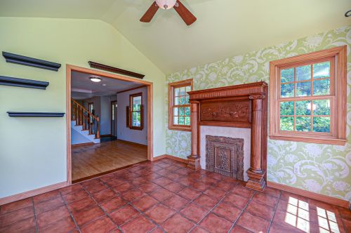 946 Nh Route 132, New Hampton, NH 03256-4120