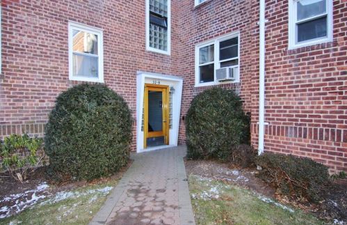 32 Broad St, Mount Vernon, NY 10552-2102