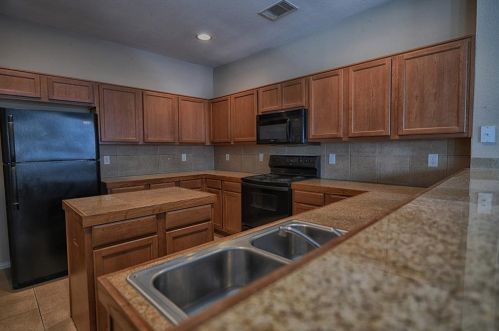 623 Regency Dr, Allen TX  75002-3048 exterior