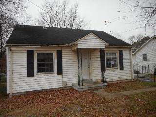611 Santa Fe Pike, Columbia TN  38401-2385 exterior