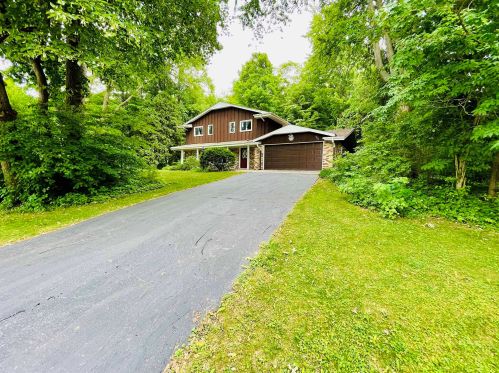 724 Summit Ct, West Bend, WI 53095-3851