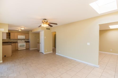 8409 Mary Dr, Tucson AZ  85730-2038 exterior