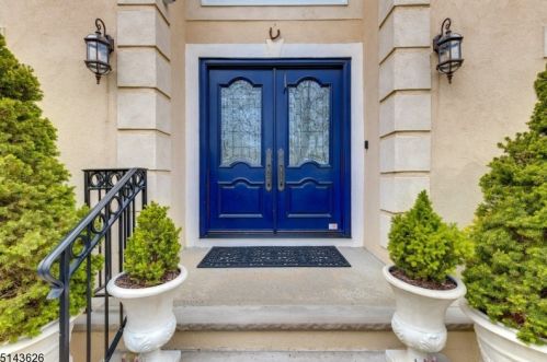 1550 Deer Path, Mountainside, NJ 07092-1321