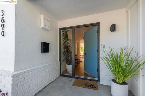 3690 Butters Dr, Oakland, CA 94602-4119