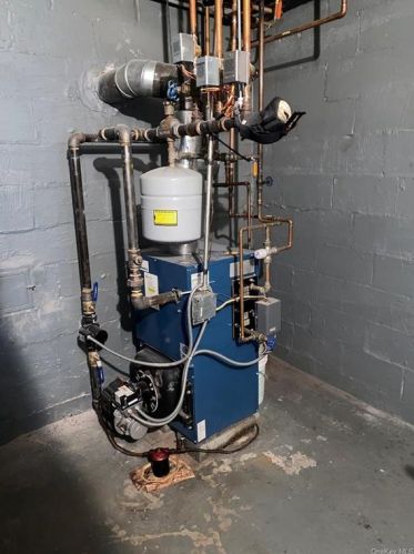 127 South St, Marlborough NY  12542-5630 exterior