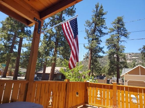 1048 Circle Dr, Big Bear City, CA 92314-8923