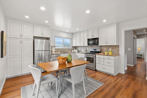 1128 Manzanita Dr, Pacifica CA  94044-4347 exterior