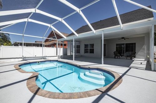 10850 Newbridge Dr, Riverview, FL 33579-7762