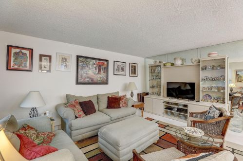 191 Piedmont D, Delray Beach, FL 33484-7964