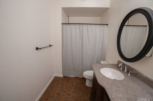 2869 La Vida Dr, Lancaster CA  93535-5873 exterior