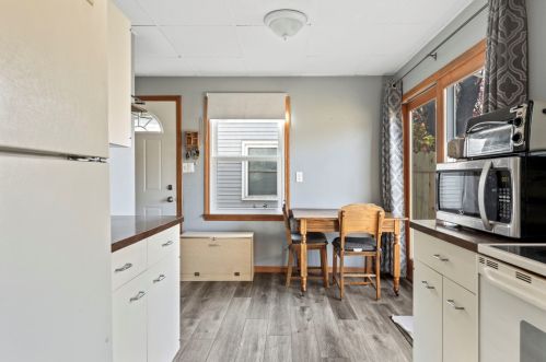 185 91st Pl, Milwaukee WI  53226-4525 exterior