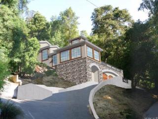 59 Olive Ave, Larkspur, CA 94939-1984
