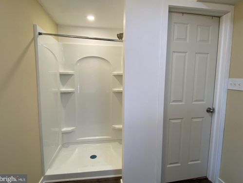 176 Fairhill Dr, Wilmington DE  19808-4309 exterior