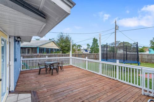 709 Dorchester St, Fort Pierce FL  34983-8762 exterior