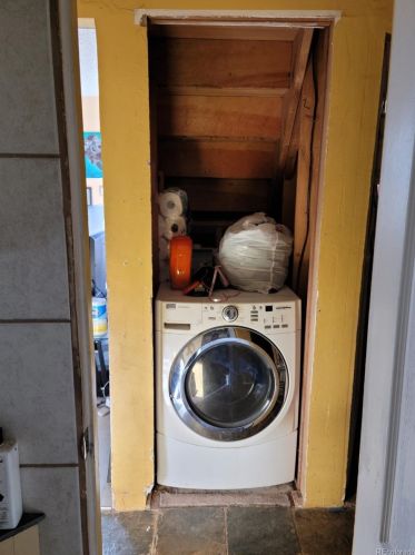 2590 Irving St, Denver CO 80219-5829 exterior