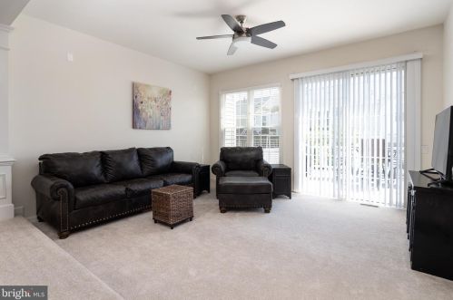 15055 Clementine Way, Haymarket VA  20169-3319 exterior