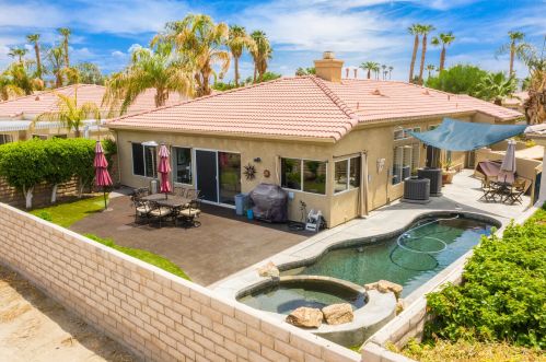 21 Florentina Dr, Rancho Mirage CA  92270-4804 exterior
