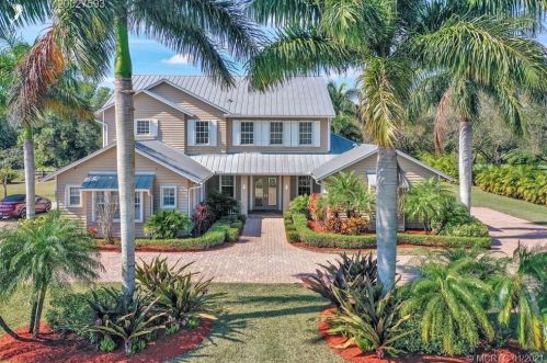 2952 Buena Vista Dr, Palm City, FL 34990-5470